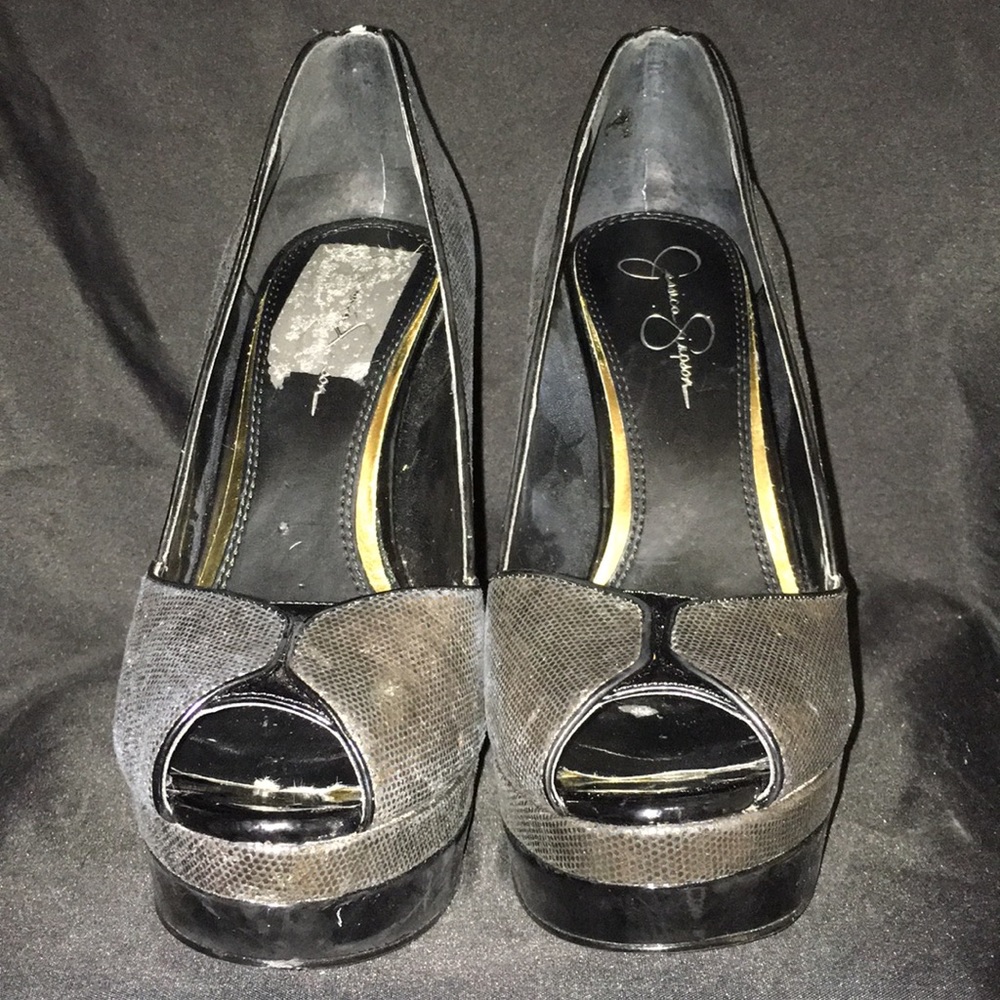 LIKE NEW Jessica Simpson peep toe heels